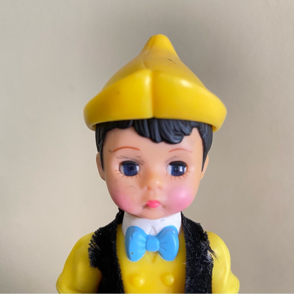 Vintage - Madame Alexander 5" Disney's Pinocchio as a "real boy" doll - Picture 3 of 5